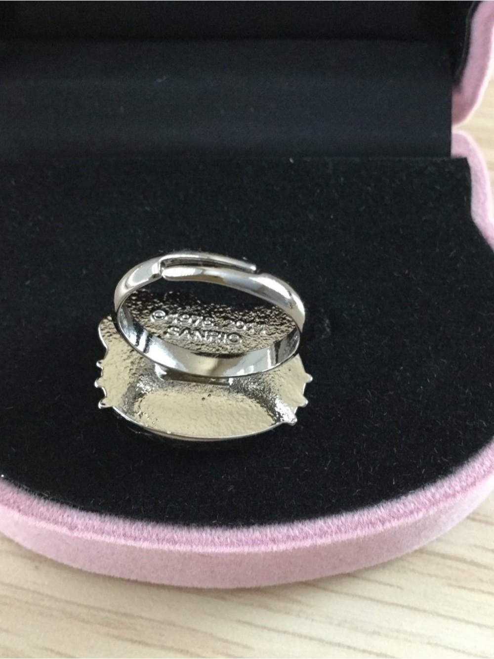 Sanrio 2011 Hello Kitty Rhinestone Ring Size 7 - Picture 2 of 3